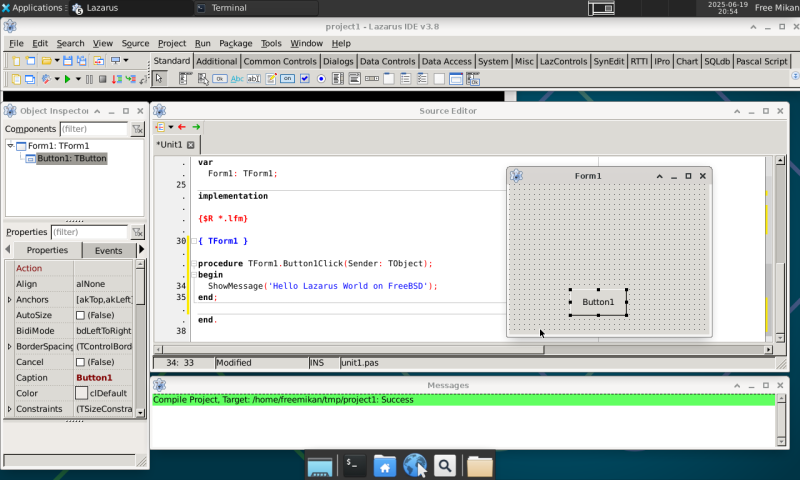 Lazarus 3.8 + FreeBSD 14.3-RELEASE + xfce4: GUIアプリケーションHello Worldを編集中の画面